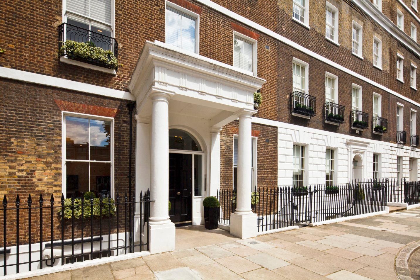 Fora - 22 Manchester Square 4